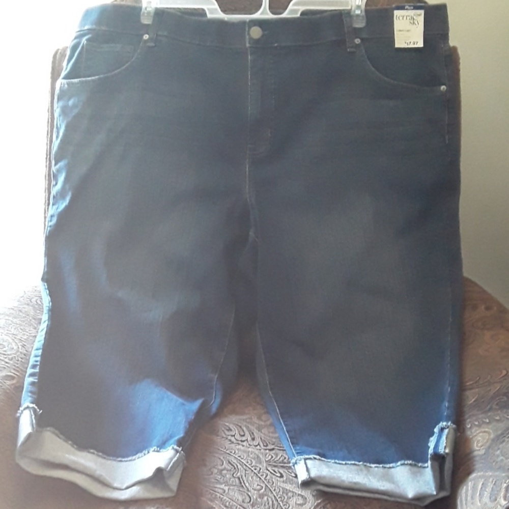 Terra & Sky Cuffed Capri